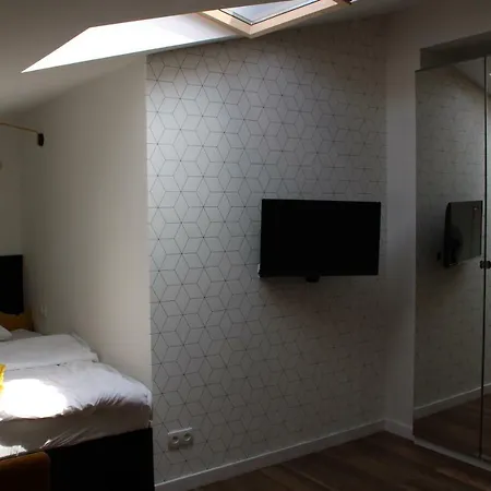 Planty Gardens Apartman *